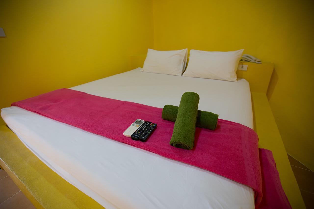 Fruit House Pattaya Motel บางละมุง ภายนอก รูปภาพ